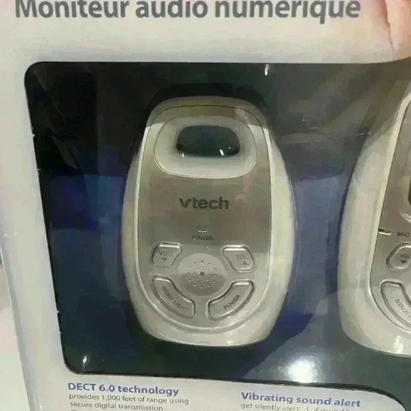 *Like New* VTECH Safe & Sound®  Digital Audio Monitor - Picture 6 of 10